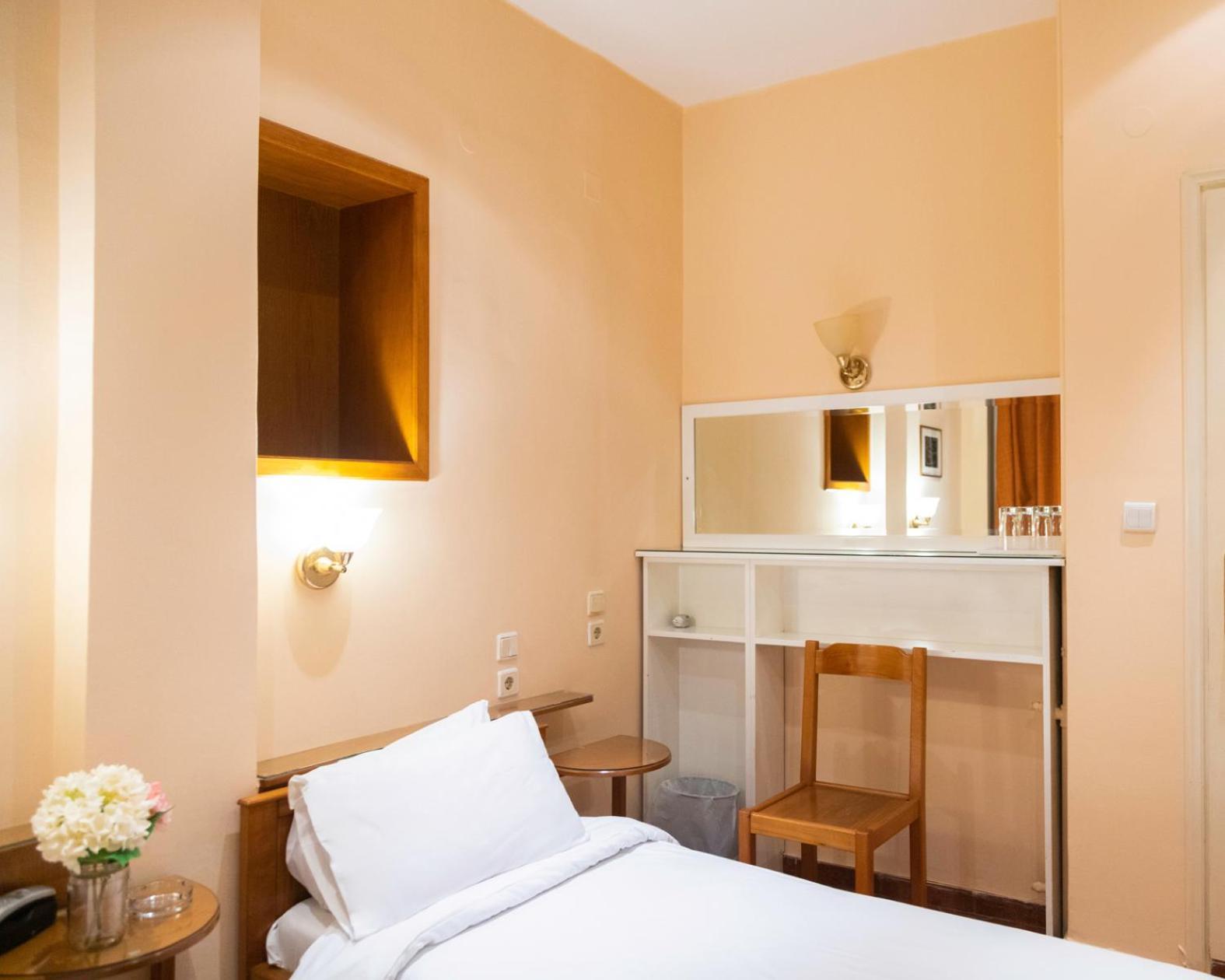 Hotel Avra Кардица Экстерьер фото
